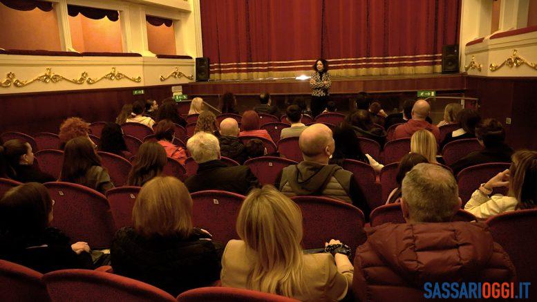 Applausi a Sassari per lo spettacolo Oscure Luminescenze